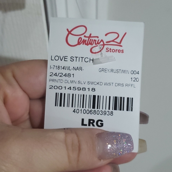 Dress - Picture 3 of 3